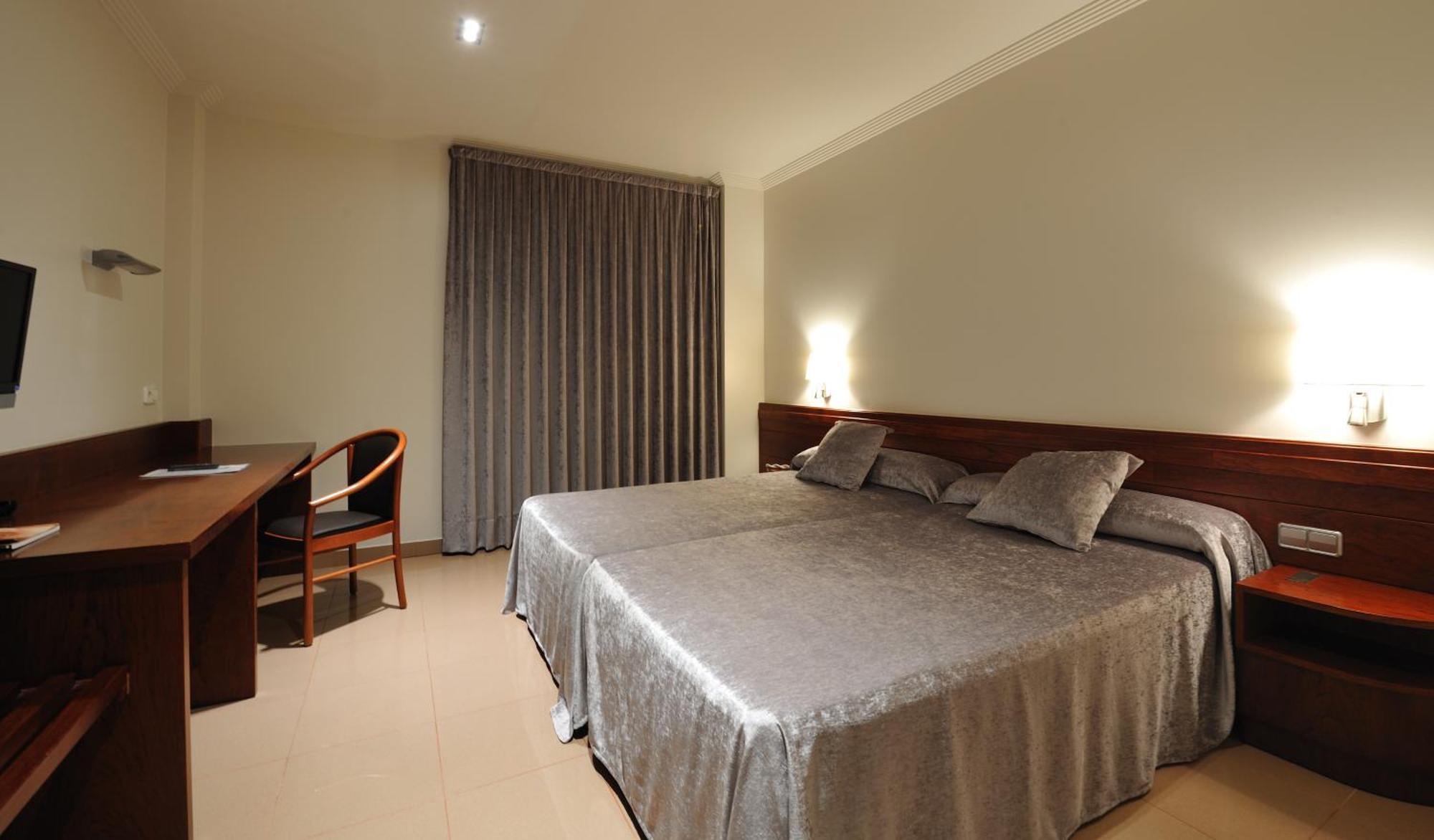 Hotel Els Noguers Manresa Dış mekan fotoğraf